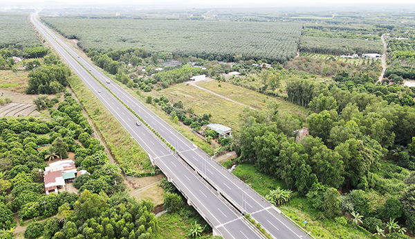 Phát triển hạ tầng giao thông để khơi dậy tiềm năng Đông Nam Bộ